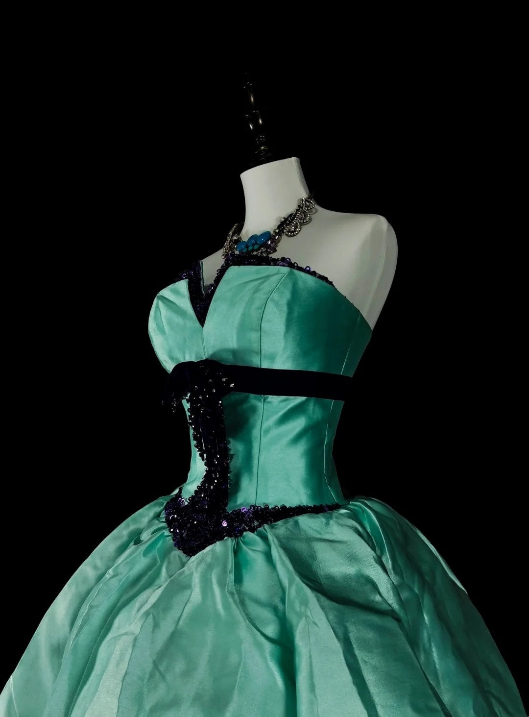 Robe de bal vintage années 1760, bustier vert cœur, plissée en satin, longue robe de bal N1598