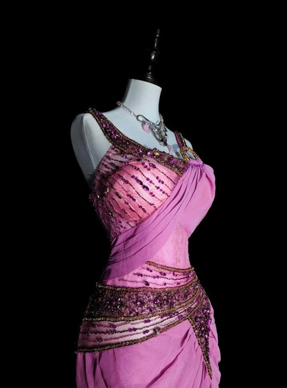 Vintage Meerjungfrauen-Abendkleid aus den 1960er Jahren mit herzförmigem Ausschnitt, Trägern, ärmellos, aus rosa Satin, N1597