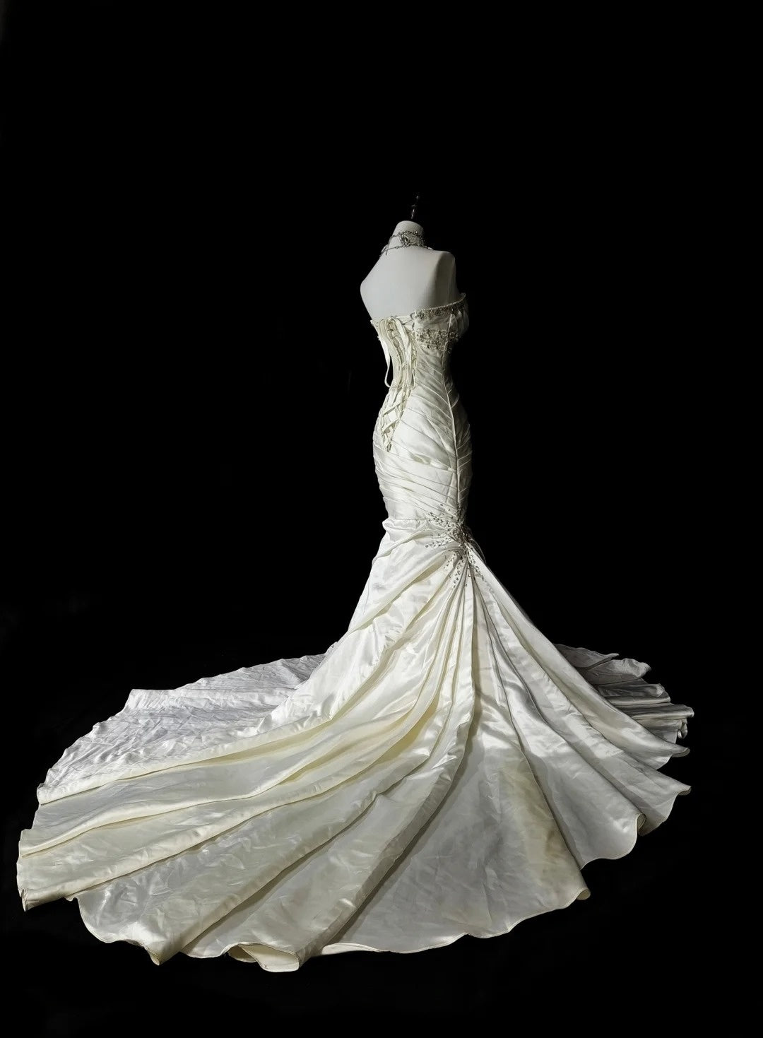 Robe de mariée sirène vintage années 70 avec perles, style conte de fées, référence N1580