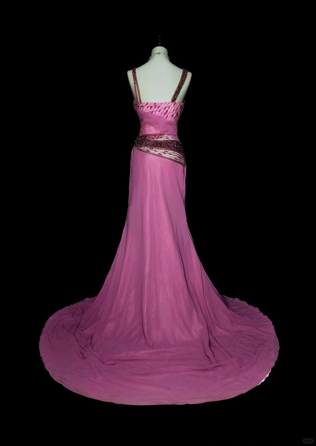 Vintage Meerjungfrauen-Abendkleid aus den 1960er Jahren mit herzförmigem Ausschnitt, Trägern, ärmellos, aus rosa Satin, N1597