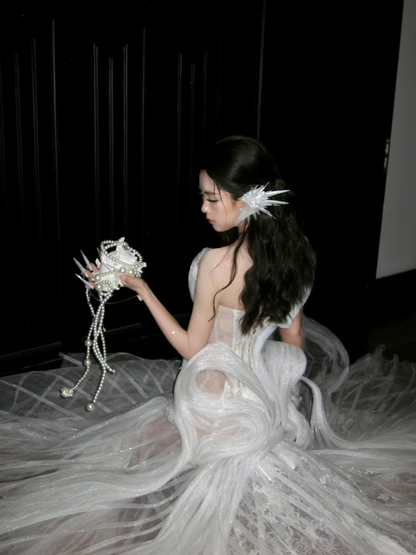 Robe de mariée princesse sirène asymétrique en dentelle et tulle blanc, robe de mariée longue et cintrée AB2408