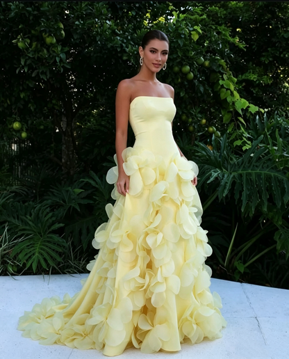 Robe de bal jaune en mousseline, bustier, coupe trapèze, inspiration robe de bal longue et simple AB251