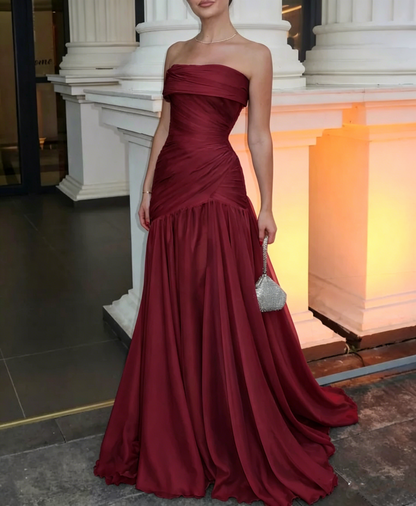 Wunderschönes, schickes, blaues, trägerloses, ärmelloses, langes A-Linien-Abendkleid mit Faltenrock AB393