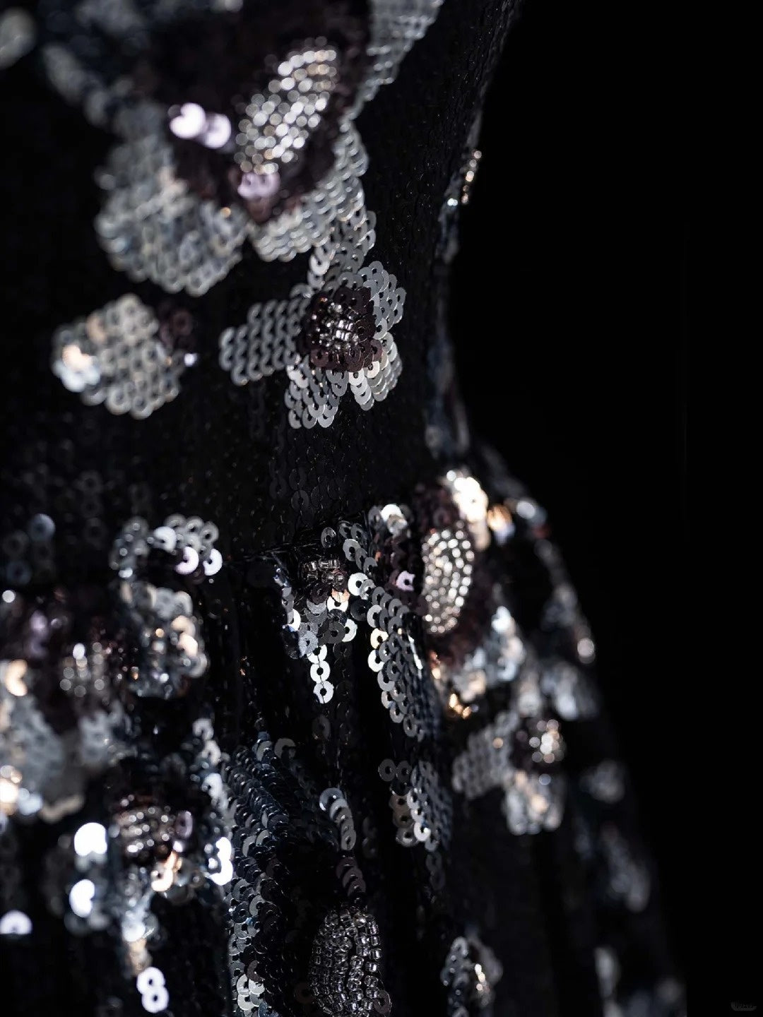 Robe de bal sobre à épaules dénudées, sequins floraux noirs, tenue de soirée pour jeunes filles (N1166), robe de bal longue pour adolescentes