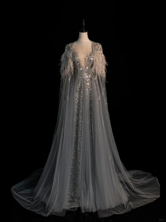 Elegantes, graues Tüll-Abendkleid in A-Linie mit V-Ausschnitt und perlenbesetztem Oberteil – Inspiration für festliche Anlässe und Prinzessinnen-Abendkleider (Modell N763)