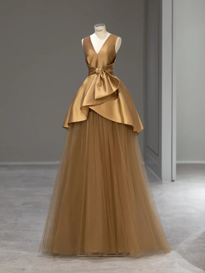 Robe de bal élégante en satin doré col en V, longues robes de soirée Inspo Tenues de soirée RB3996