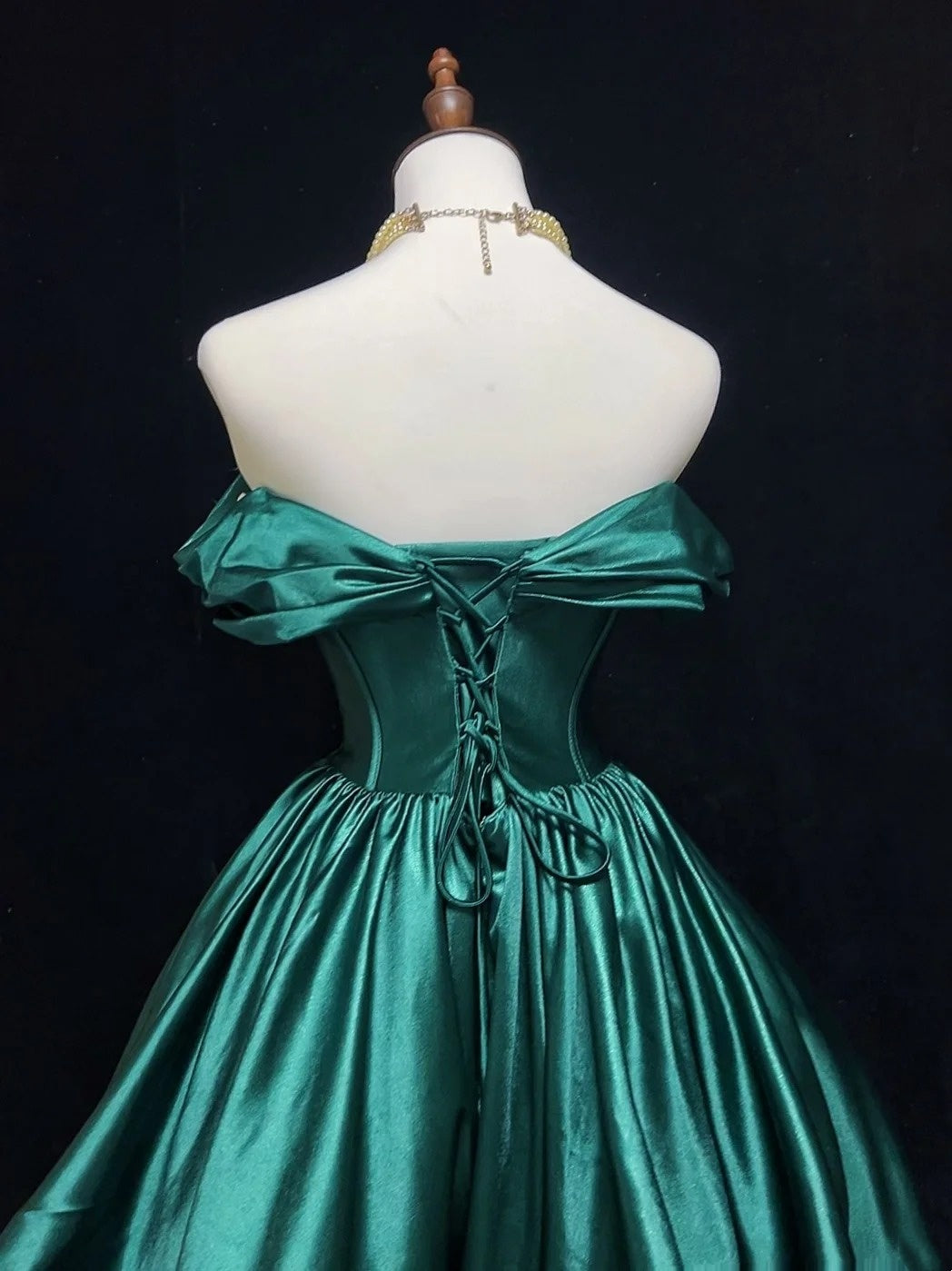Pretty Ball Gown Off The Shoulder Green Satin Short Mini Homecoming Dresses Hoco Gowns N2603