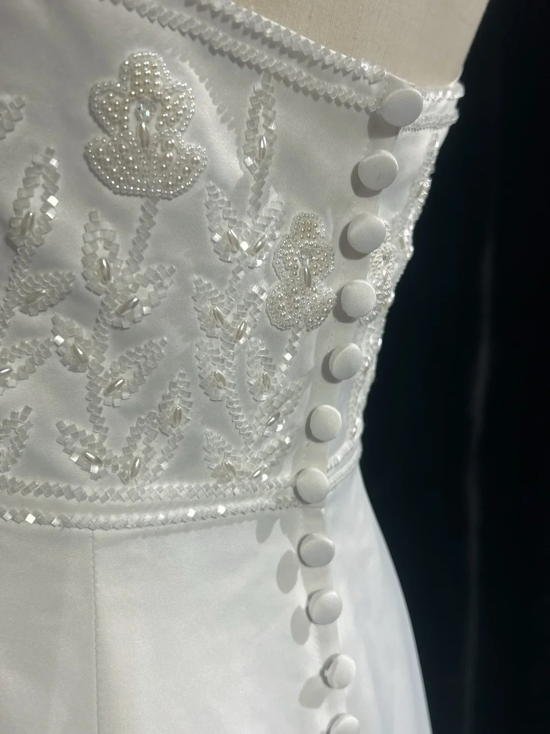 Vintage 90er Brautkleider Meerjungfrau Trägerlos Satin Weiß Perlen Sommer Garten Langes Brautkleid N3823