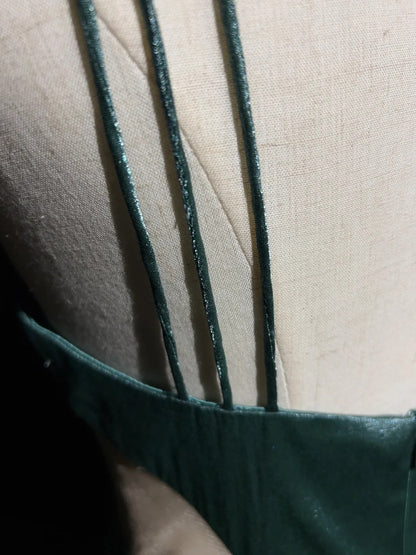Robes de bal modestes trapèze à bretelles spaghetti vert foncé sans manches longues tenues de soirée formelles N3622