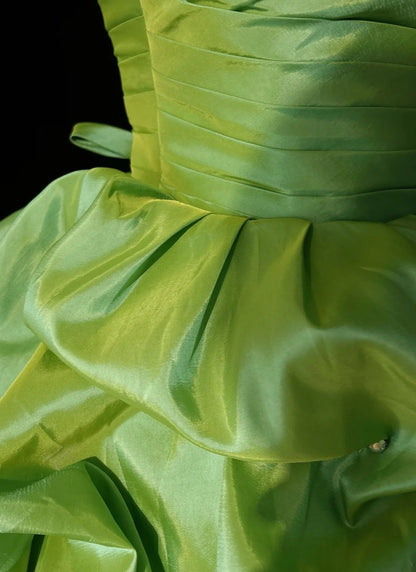 Hübsches Ballkleid Sweetheart Grün Organza Kurze Mini-Heimkehrkleider Hoco Kleider N2660