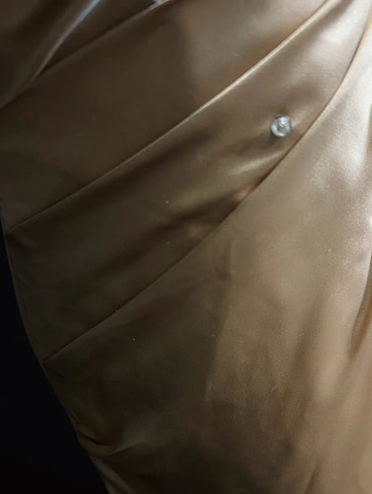 Idées de robes de bal vintage trapèze col en V en satin doré longues années 90 avec perles robes de soirée N3347