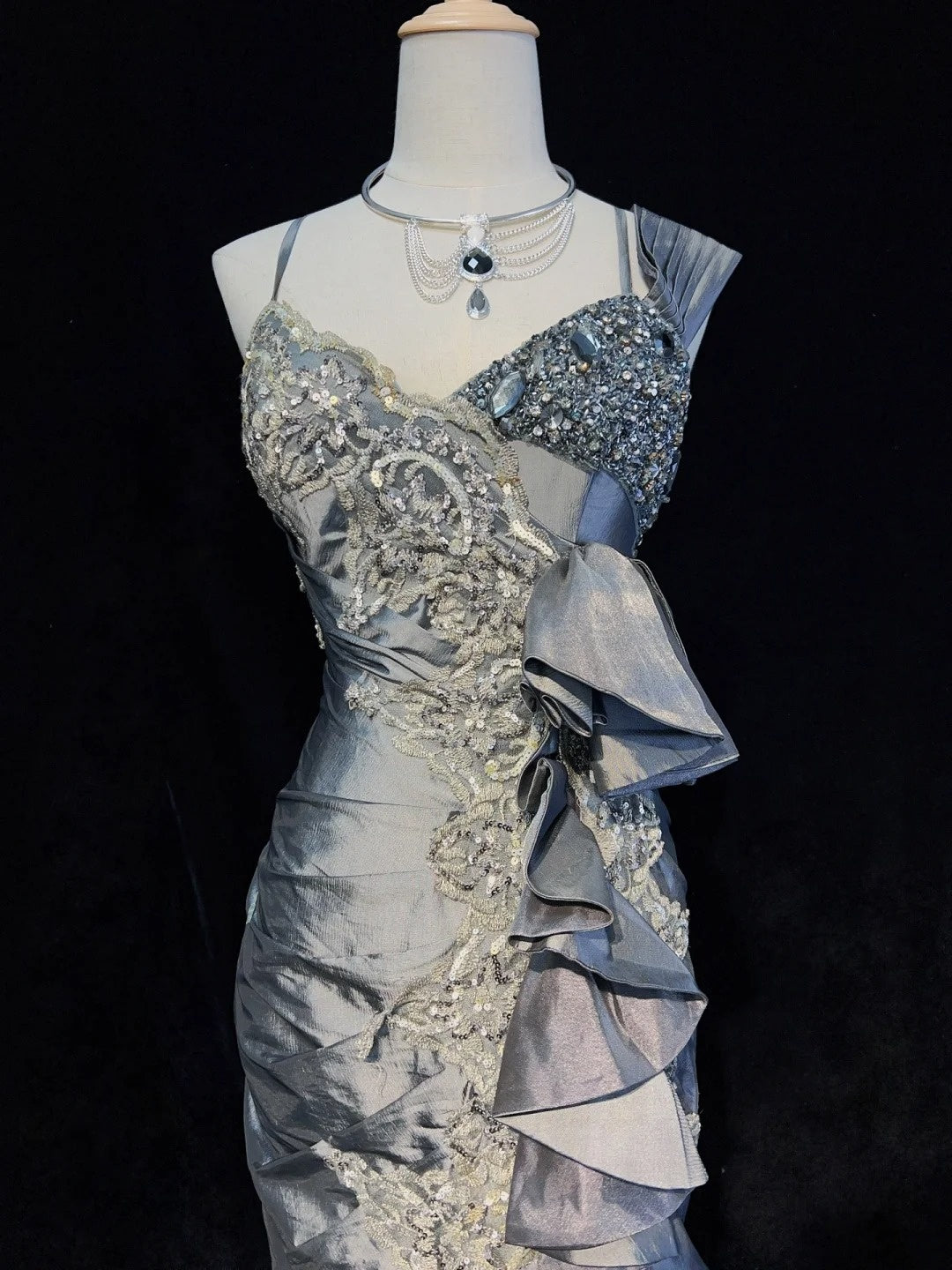 Robes de bal vintage sirène à bretelles en satin gris et dentelle avec volants, longues tenues de soirée N3442