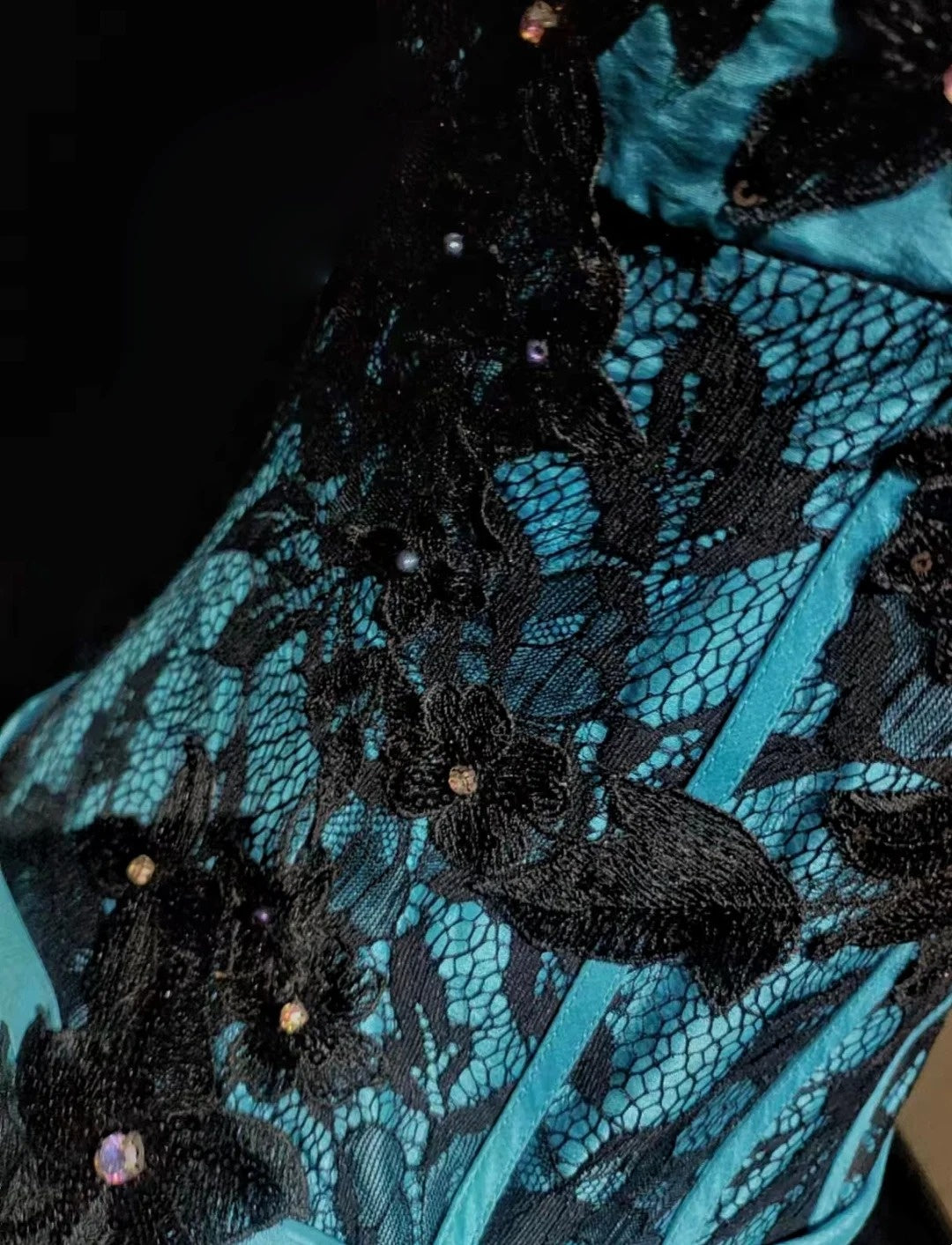 Vintage-Abschlussballkleider-Inspiration Meerjungfrau Neckholder Blau Schwarz Spitze 80er Jahre mit Rüschenapplikationen formale Kleider N3362