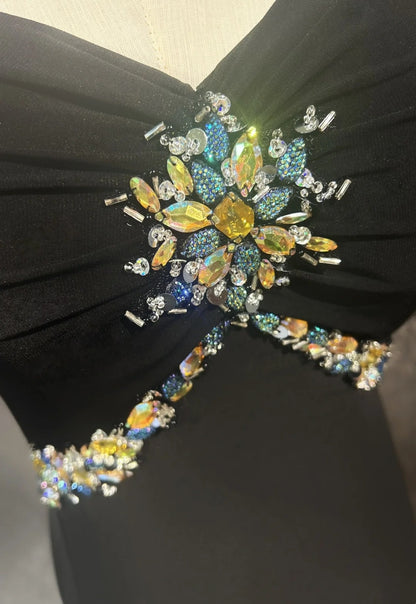 Vintage Abschlussballkleider Meerjungfrau Neckholder Black Tie Kleid Satin 70er Jahre mit Perlen Bestickt Rückenfrei Langes Abendkleid N2519