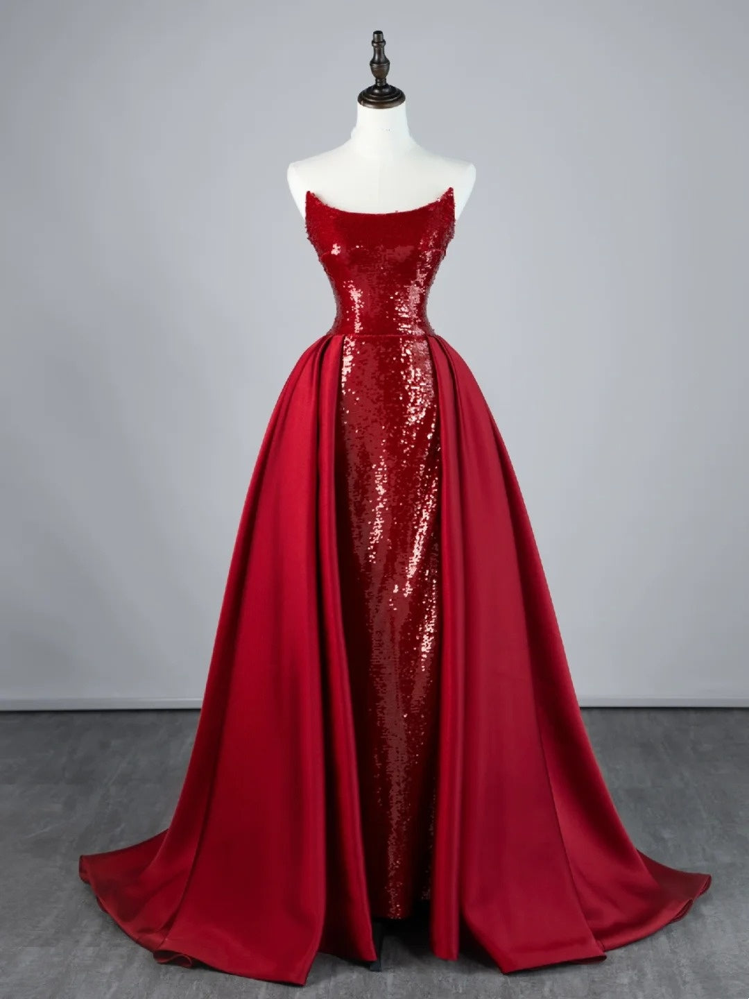 Robe de bal longue sirène bustier rouge bordeaux à sequins et traîne à volants N595