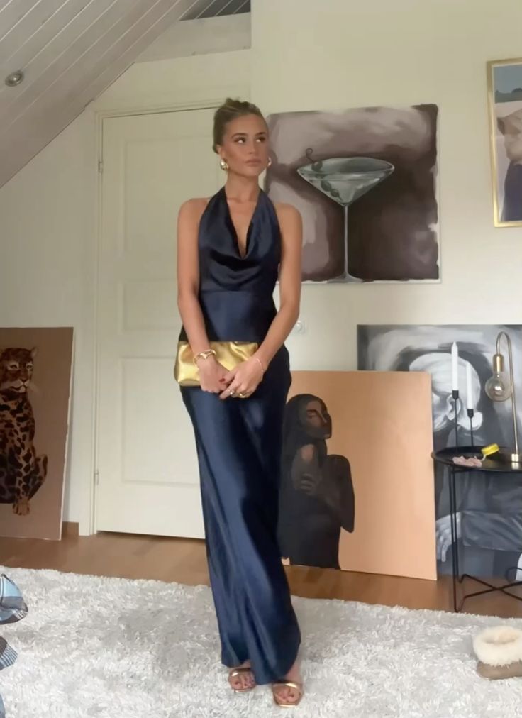 Elegantes Meerjungfrauen-Halterkleid aus marineblauem, seidigem Satin, lang, formell, festlich, für Abschlussball, Abendveranstaltung, Dinnerparty, AB2038