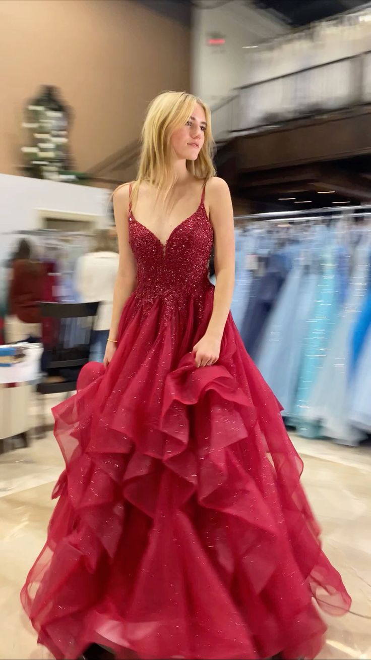 Elegantes Ballkleid mit Spaghettiträgern, burgunderrotes Tüll-Spitzenkleid, langes Abendkleid AB462