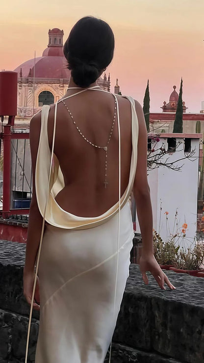 Günstiges, langes, elegantes Meerjungfrauenkleid mit V-Ausschnitt aus gelbem, seidigem Satin, perfekt für festliche Anlässe wie Abschlussball, Abendessen oder Dinnerpartys (AB2027)