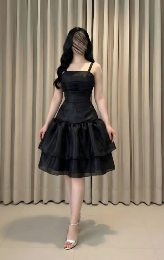 Blickfangendes Ballkleid mit Spaghettiträgern, Schwarz, mit tiefer Taille, Semiformal, knielang, Abschlussballkleider inspiriert, RB4533