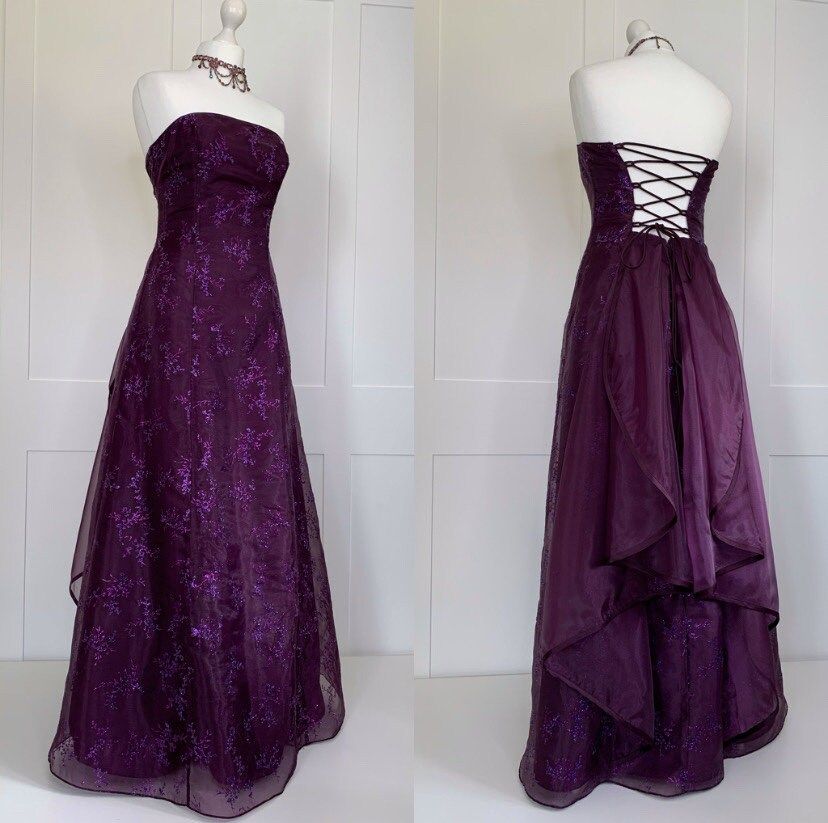 Niedliches, trägerloses, rückenfreies A-Linien-Abendkleid aus weinroter Spitze – perfekt für Partys, den 21. Geburtstag oder als Abschlusskleid (AB1324).