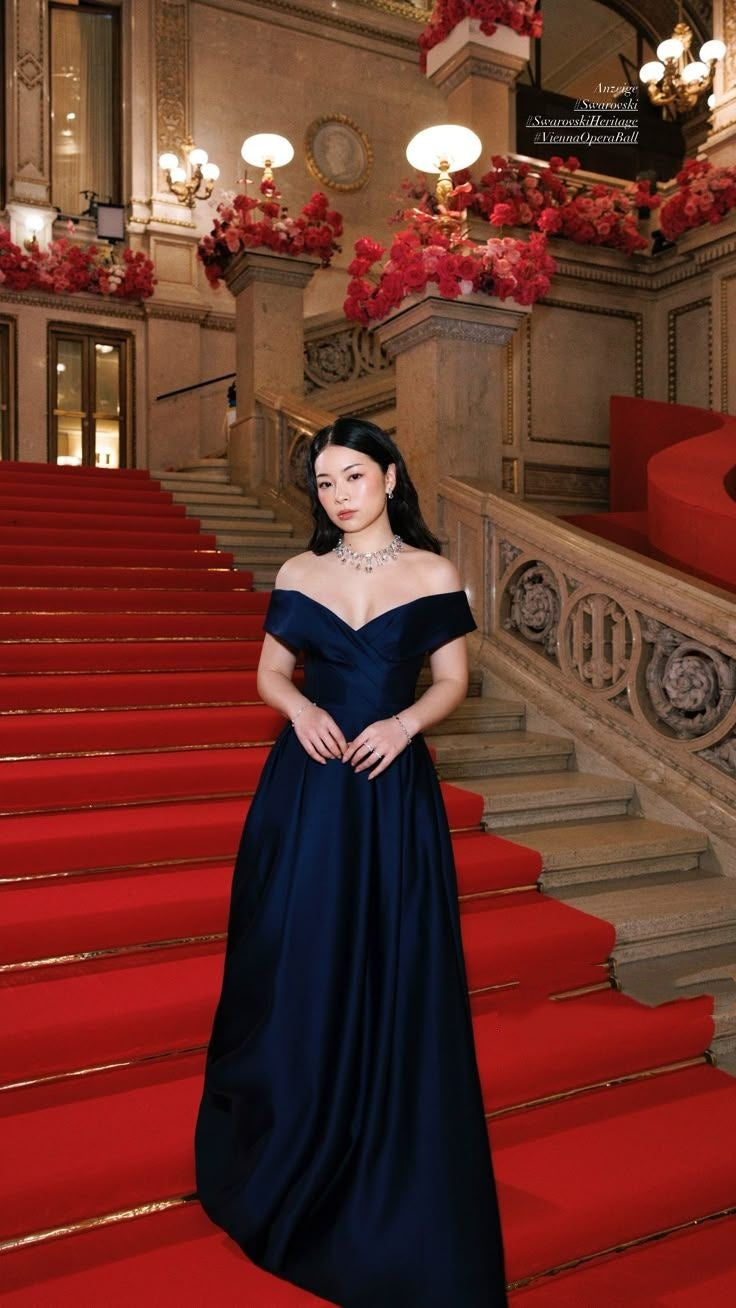 Elegantes, schulterfreies, marineblaues, langes, formelles A-Linien-Abendkleid mit plissierten Ärmeln, ideal für Ball, Abendessen und Partys (AB2064)