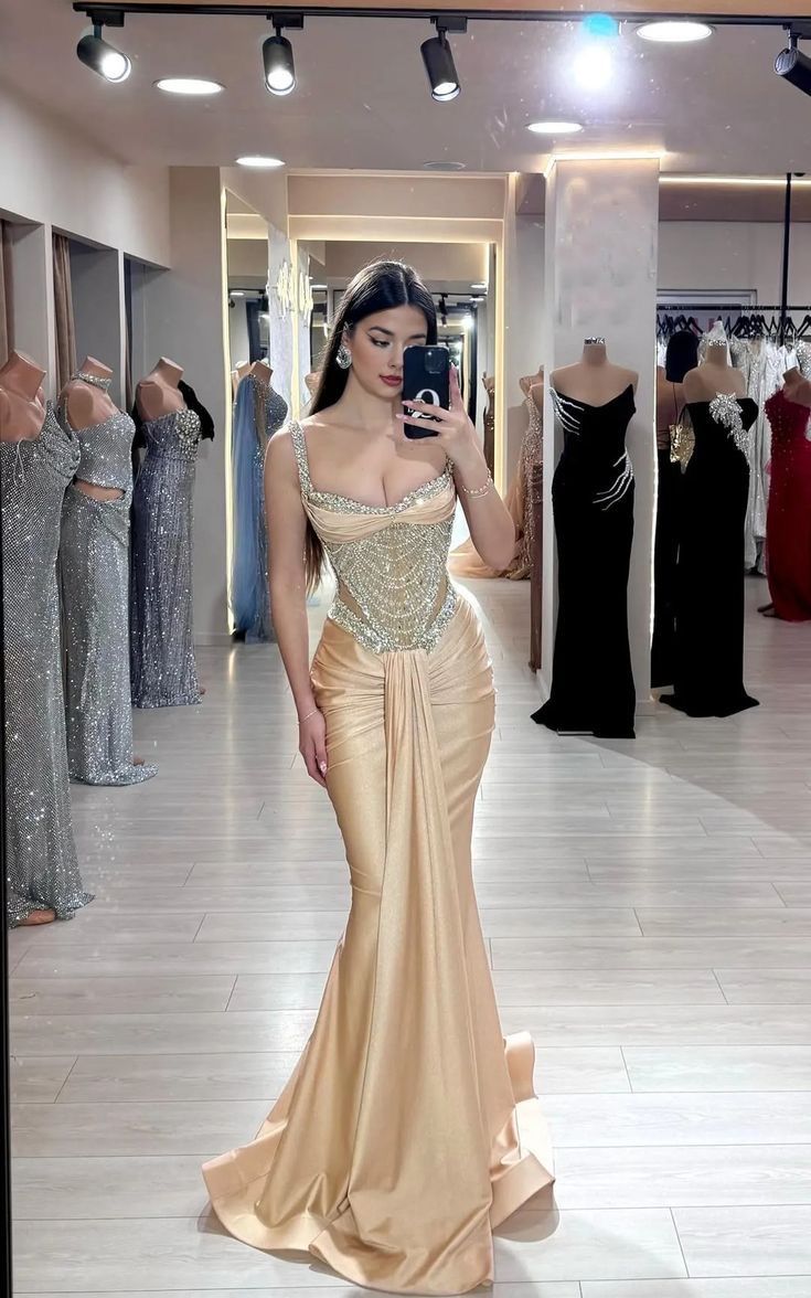 Elegant Formal Prom Dress Long Champagne Mermaid With Beading Evening Gown for Special Occasions RC0200