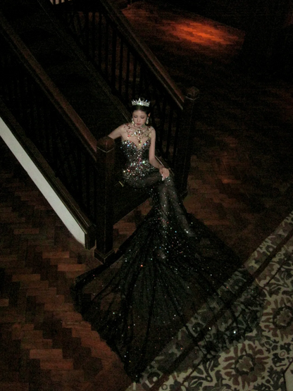 Robe de bal longue sirène à col montant, sequins noirs et perles, ornée de pierres précieuses, idéale pour un 20e anniversaire (AB2406)
