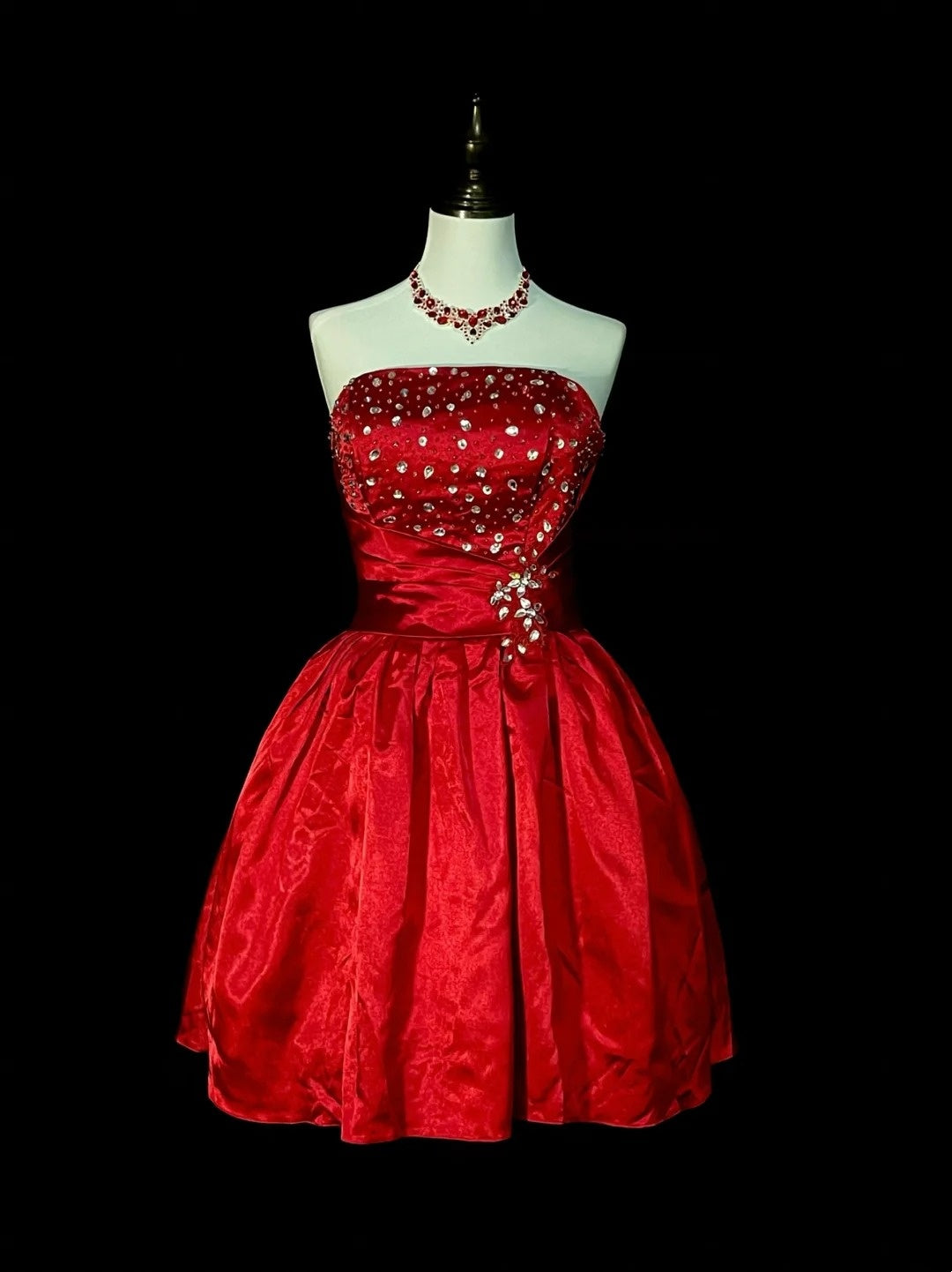 Robe de bal vintage bustier en tulle rouge, inspiration années 2000, robe de bal courte, inspiration robe de soirée N1354