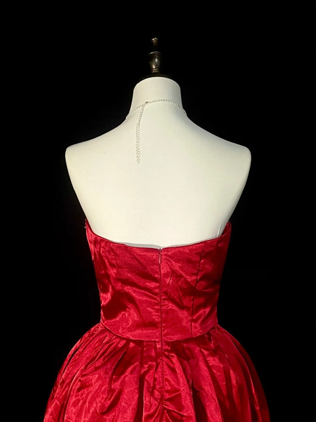 Robe de bal vintage bustier en tulle rouge, inspiration années 2000, robe de bal courte, inspiration robe de soirée N1354