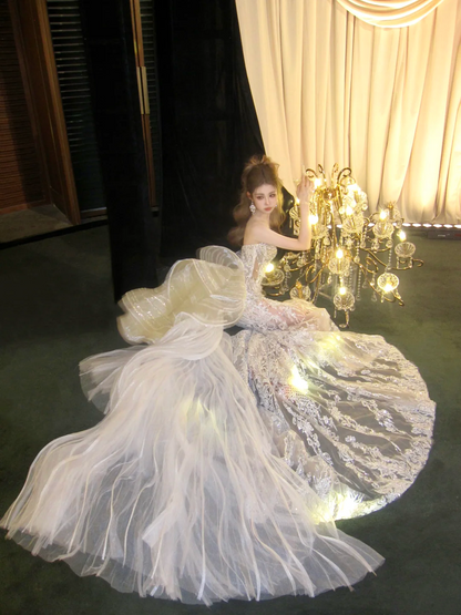 Robe de mariée sirène argentée à sequins scintillants et perles, plissée, style féerique, référence N055