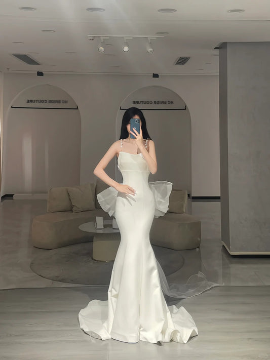 Robes de mariée simples sirène à fines bretelles en satin blanc avec nœud Papillon Longue robe de mariée N2977