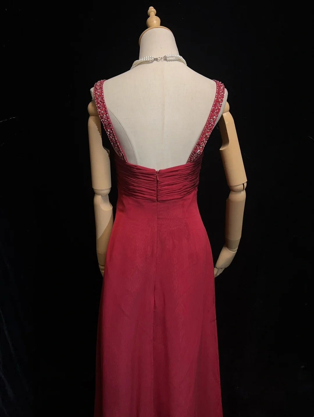 Robes de Bal Élégantes Ligne A Col Bijou Bourgogne Mousseline avec Cape Perles Sans Manches Longue Robe de Soirée Formelle N2885