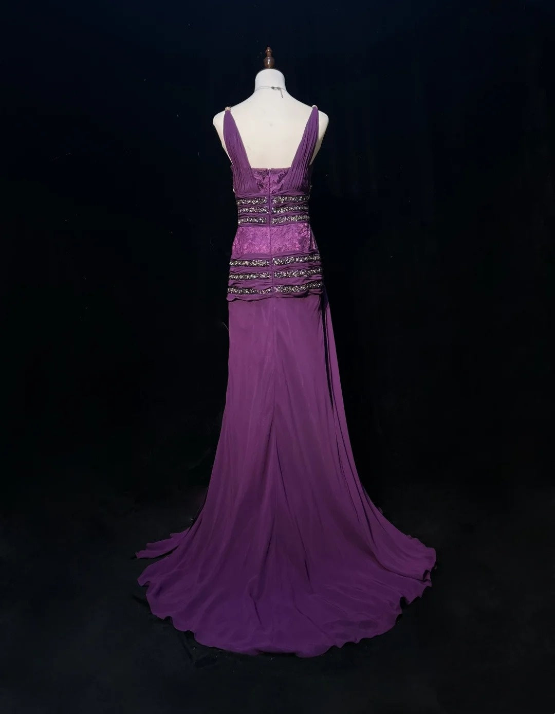 Vintage Ballkleider A-Linie V-Ausschnitt Lila Chiffon Mit Perlen Falten Langes Abendkleid N2460