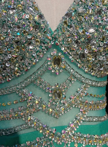 Élégante Robe de Bal Sirène Col en V Vert Tulle Dos Nu avec Perles Robe de Soirée N2872