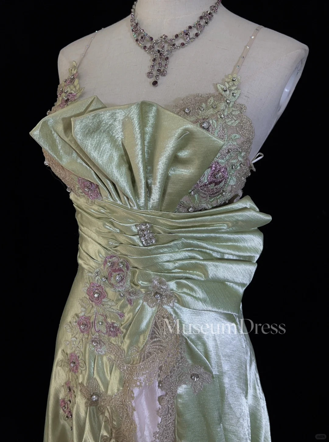 Robes de bal élégantes Inspo Sirène Bretelles Spaghetti Satin Vert Sauge Avec Dentelle Perles Pour Femmes Robe Formelle N3230