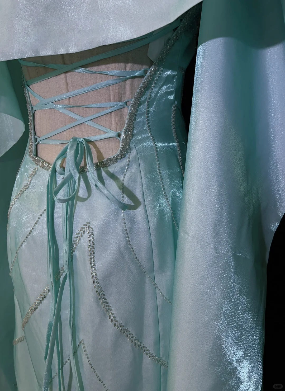 Robes de bal vintage des années 80 sirène dos nu bleu sans manches avec cape perles tenues de soirée semi-formelles N3616