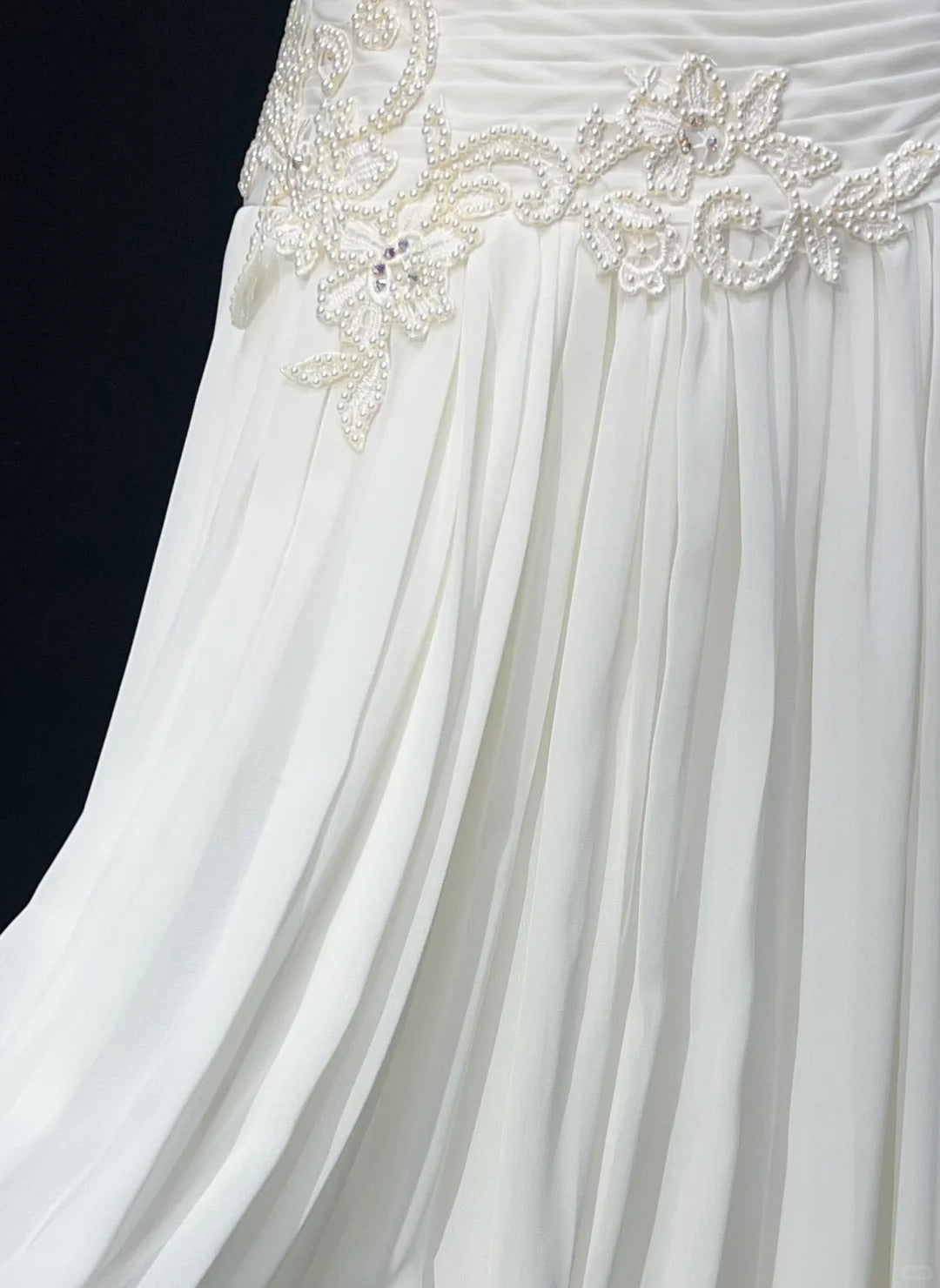 Zeitlose Hochzeitskleider, A-Linie, trägerlos, weißer Chiffon mit applizierter langer Brautrobe N3013