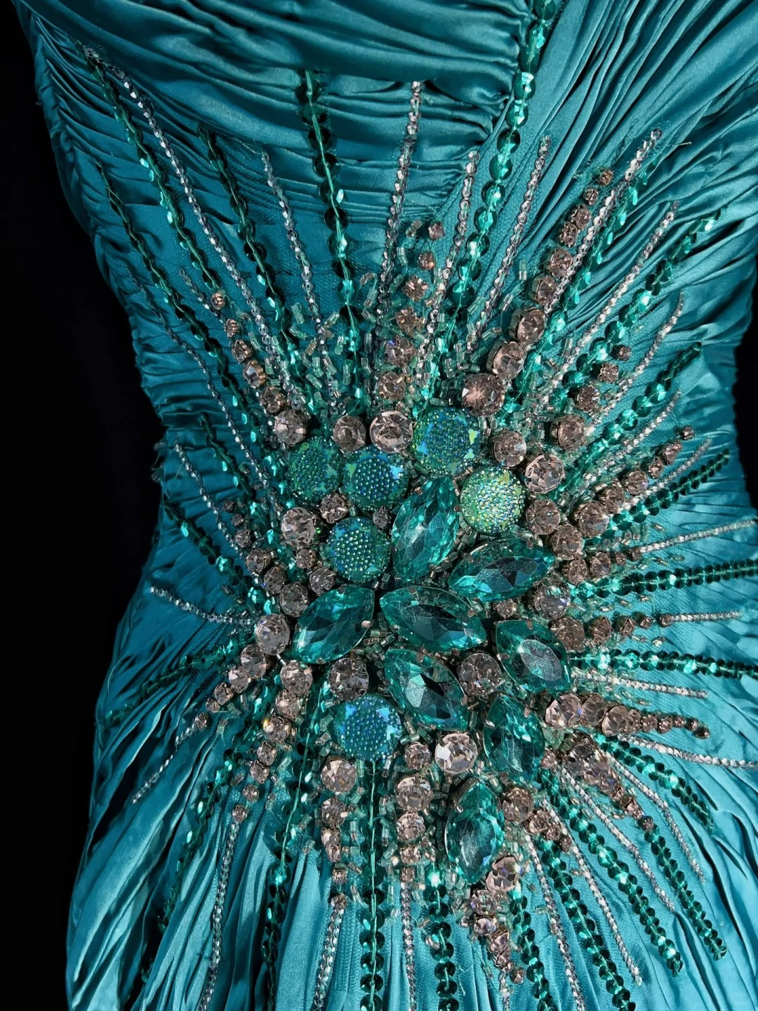 Robes de bal modestes d'inspiration sirène col en V bleu avec perles à volants pour femme robe de soirée N3234