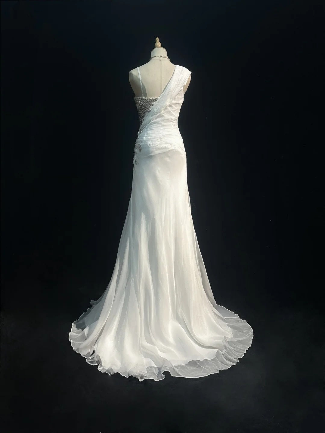 Robes de bal vintage des années 90 sirène en mousseline blanche avec perles argentées à volants longue robe de bal avec cape N3035