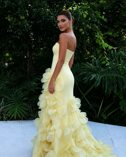 Robe de bal jaune en mousseline, bustier, coupe trapèze, inspiration robe de bal longue et simple AB251