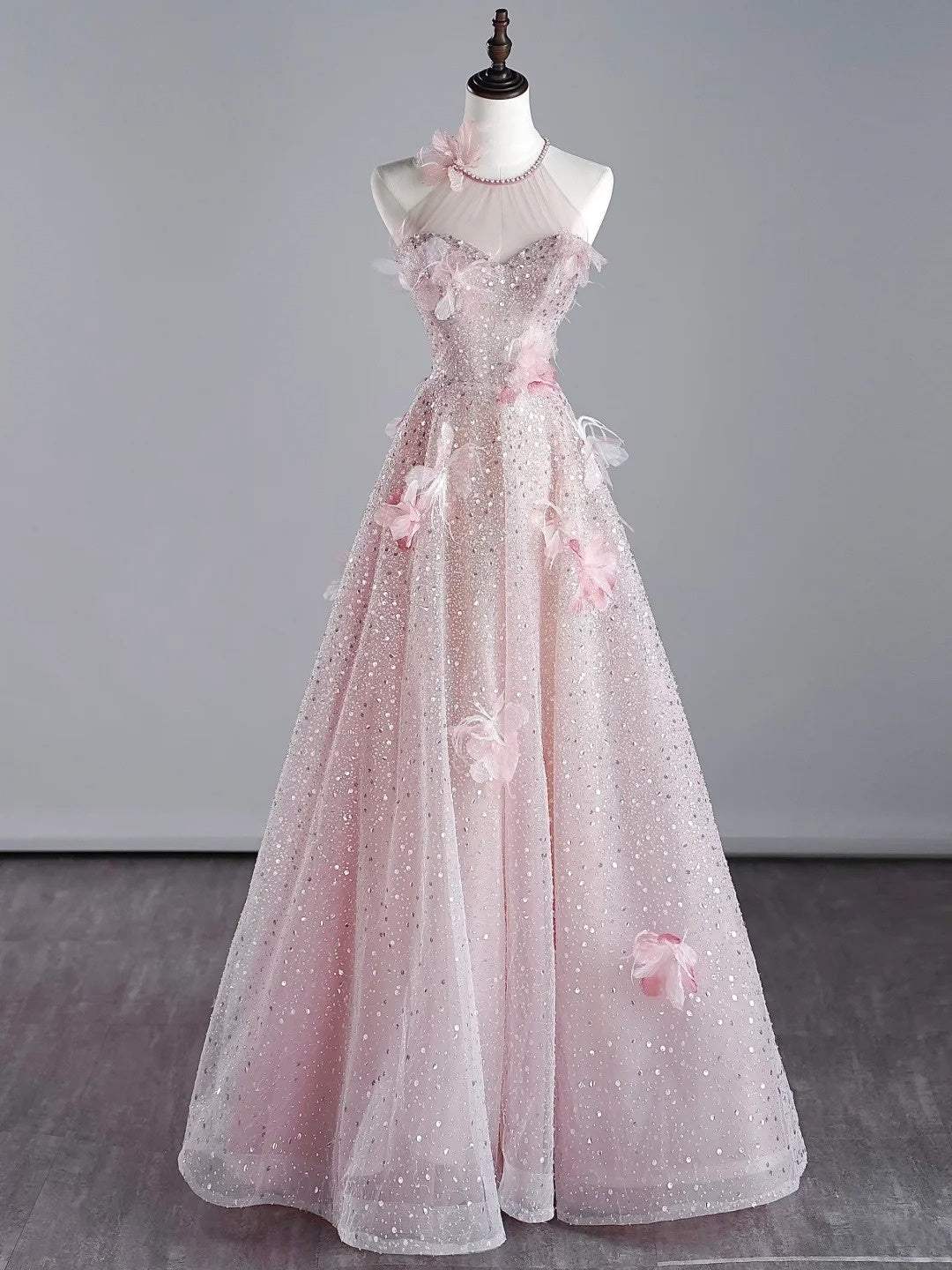 Robe de bal rose à sequins, coupe trapèze, col rond, inspiration princesse, modèle N758