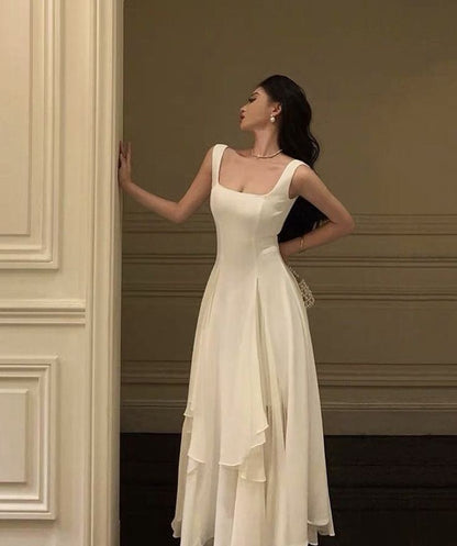 Wunderschönes, ärmelloses, weißes A-Linien-Kleid mit eckigem Ausschnitt, perfekt für Date-Nights, Abschlussball oder Geburtstage (AB1915)