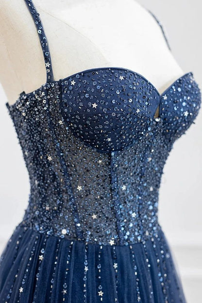 Robe de bal longue en tulle bleu marine à fines bretelles et perles argentées, coupe trapèze, AC013