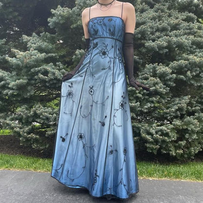 Elegantes, langes, blau-graues, zart perlenbesetztes Tüllkleid in A-Linie – perfekt für formelle Anlässe wie Geburtstage oder Abschlussbälle (N1697)
