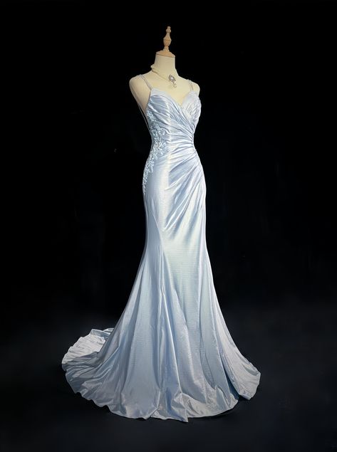 Robe de bal bleue élégante à fines bretelles spaghetti, décolleté cœur plissé, dos nu sexy, coupe sirène, robe de soirée de gala AB987
