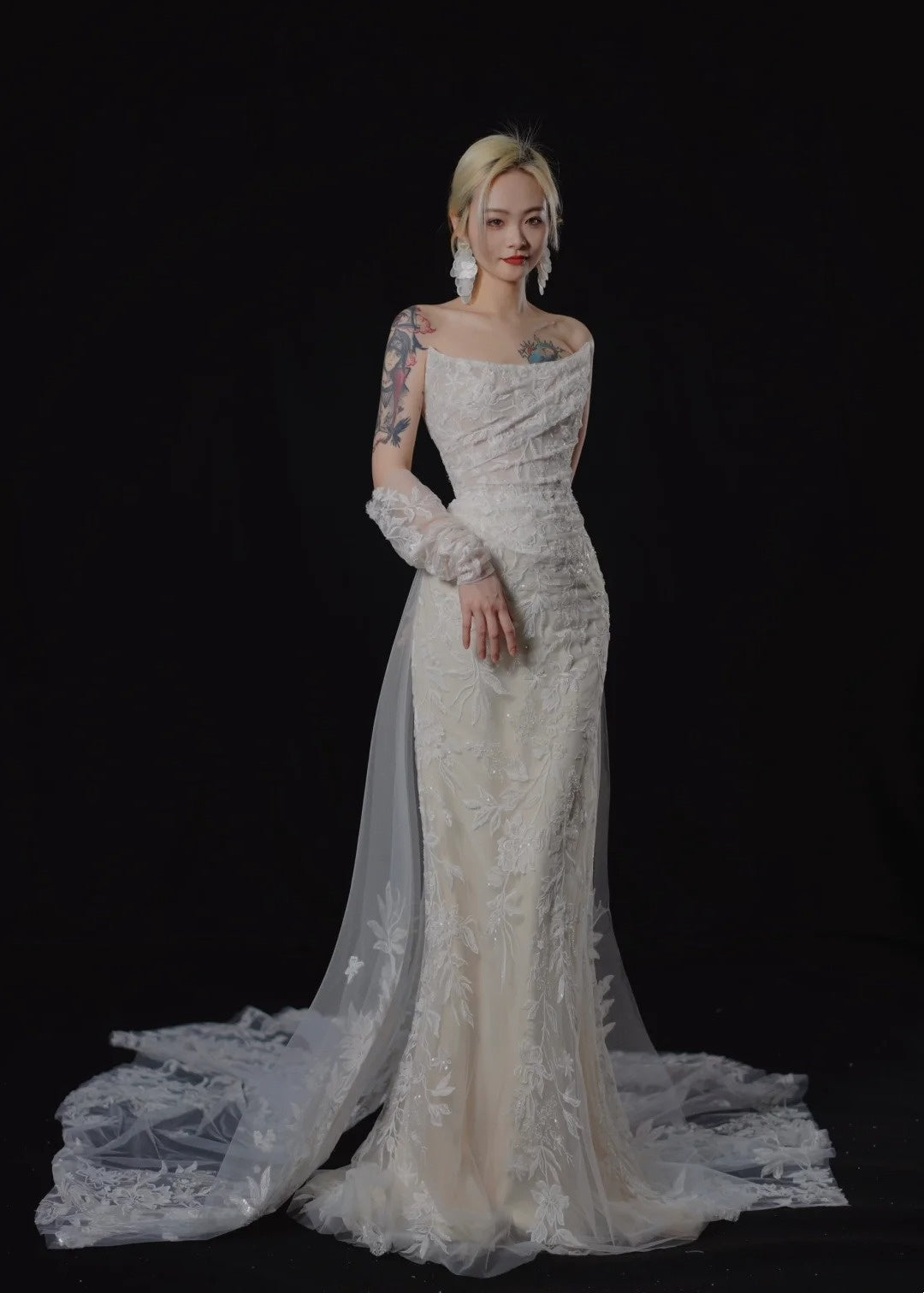 Robe de mariée longue et romantique blanche sirène sans bretelles en dentelle, avec traîne, AB2474