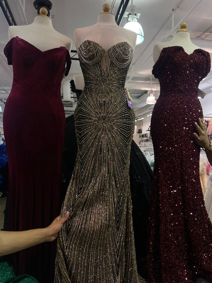 Robe de bal longue sirène scintillante noire et dorée à décolleté cœur et corsage perlé pour jeunes filles noires N640