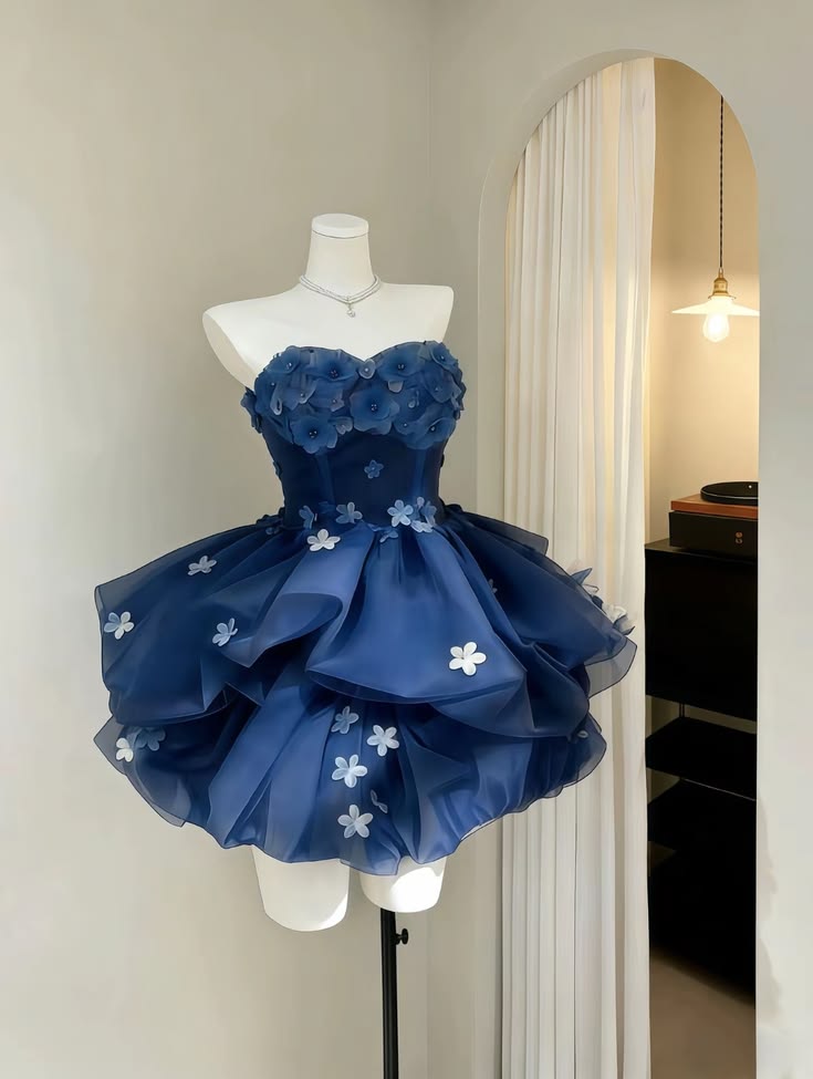 Wunderschönes Ballkleid Sweetheart Marineblau Mit Blumen Abschlusskleid Mini Senior Inspo Kurzes Homecoming-Kleid RB3186