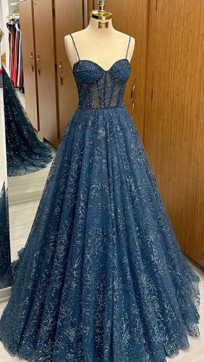 Robe de bal longue élégante en tulle, sans manches, à fines bretelles et coupe trapèze, référence AB912