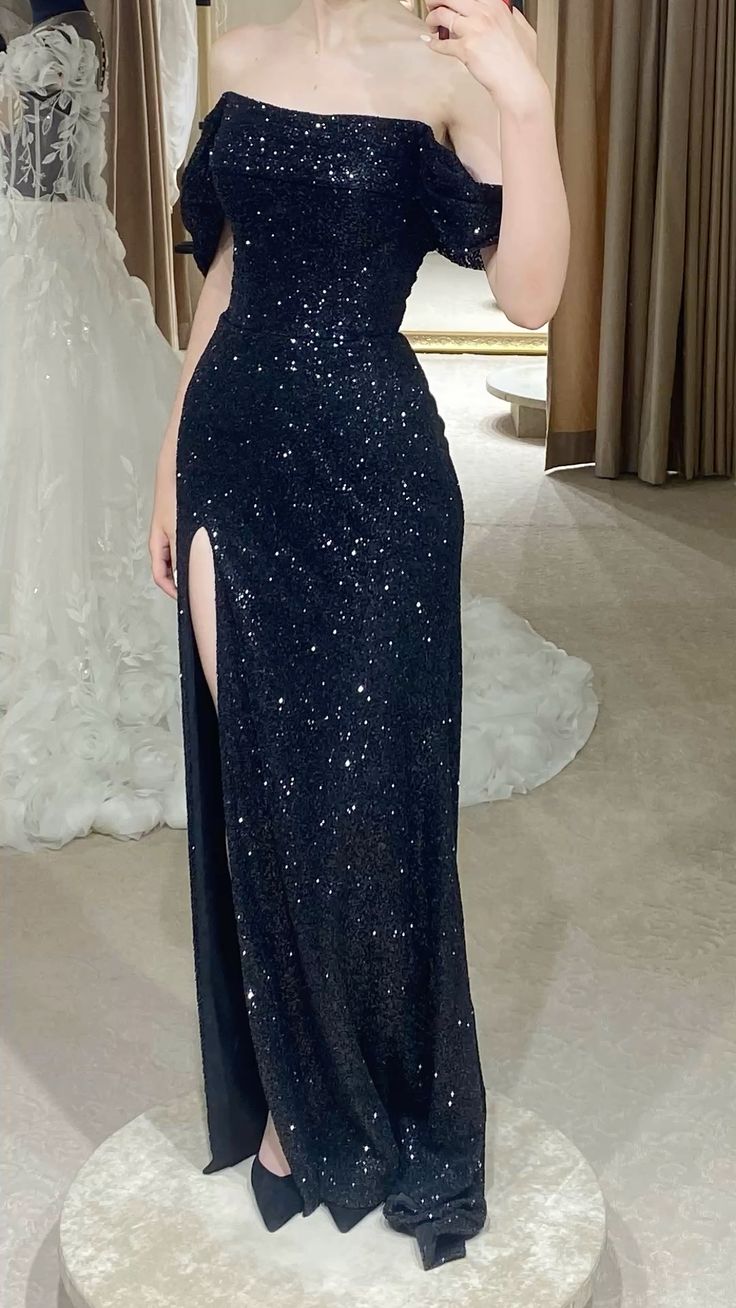 Robe de bal longue bleu marine à épaules dénudées, style sirène, idéale pour les fêtes, les 18 ans et les remises de diplômes (N883)